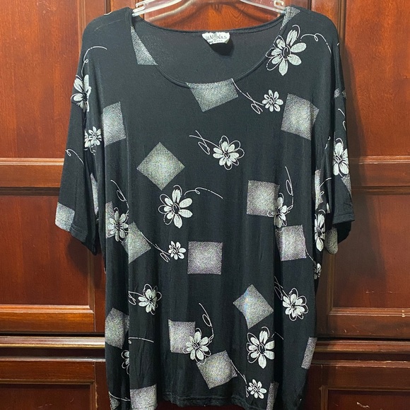 Jananas vintage Black and white Floral short sleeve stretch material 3X top - Picture 1 of 16